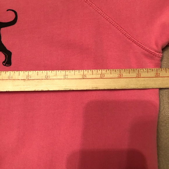 The Black Dog Pink Sweatshirt with Black Dog Logo Woman’s Medium Martha’s Vineya - Picture 15 of 16